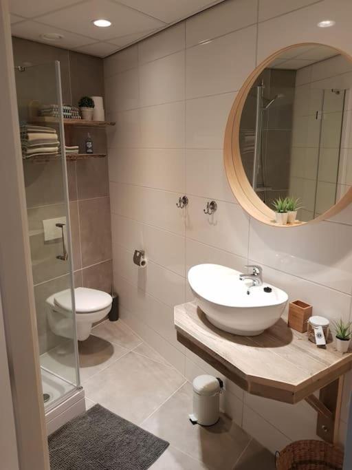 Appartement De Oliekan Medium Lemmer Exteriér fotografie